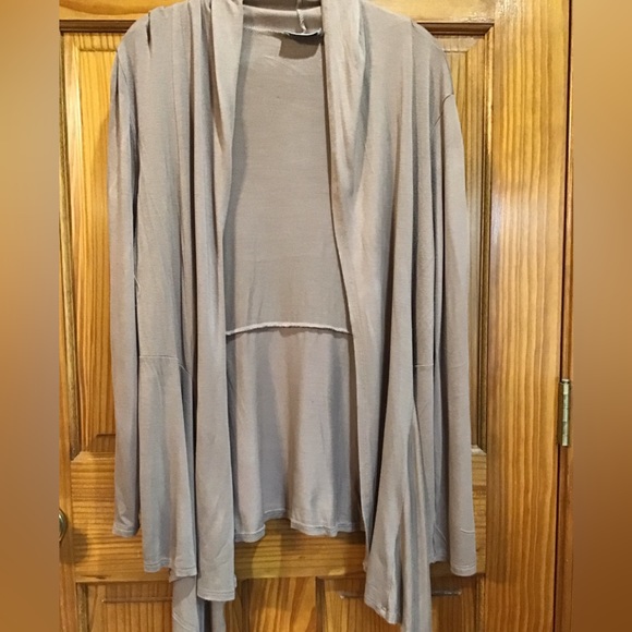 Women’s size extra-large, June K long sleeve, lightweight sweater, /wrap - Picture 1 of 4